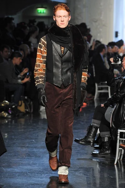Look 2